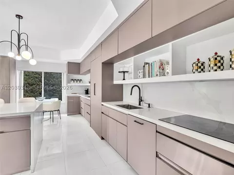 Kitchen - 8052 NW 161st Ter, Miami Lakes, FL 33016 photo 1 of 7