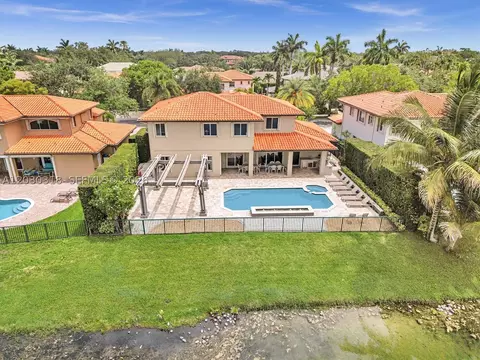 View/Area - 8052 NW 161st Ter, Miami Lakes, FL 33016 photo 5 of 5