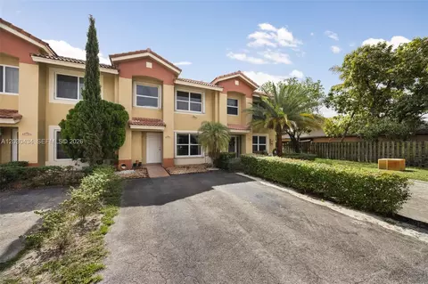 18863 NW 52nd Ct, Miami Gardens, FL 33055