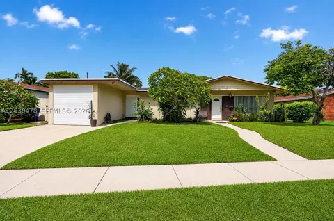 18240 NE 8th Ave, North Miami Beach, FL 33162