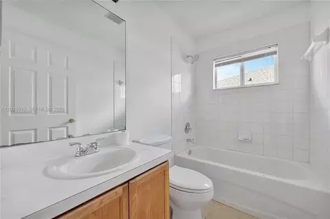 Bath - 11007 Whitecap Dr, Riverview, FL 33579 photo 1 of 5