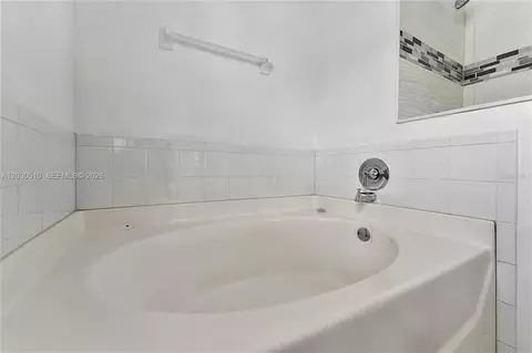 Bath - 11007 Whitecap Dr, Riverview, FL 33579 photo 5 of 5