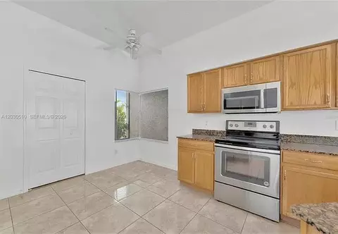 Kitchen - 11007 Whitecap Dr, Riverview, FL 33579 photo 1 of 7