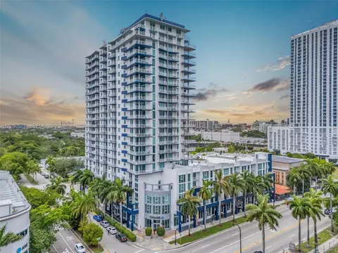 275 NE 18th St #706, Miami, FL 33132