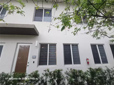 6453 NW 102nd Path #103, Doral, FL 33178