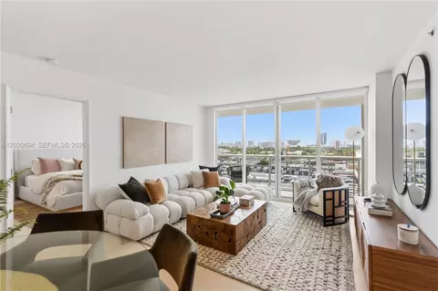 1800 Sunset Harbour Dr #1003, Miami Beach, FL 33139