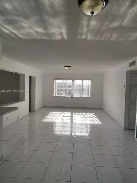 200 NE 12th Ave #1C, Hallandale Beach, FL 33009