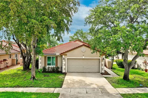 1901 NW 180th Way, Pembroke Pines, FL 33029