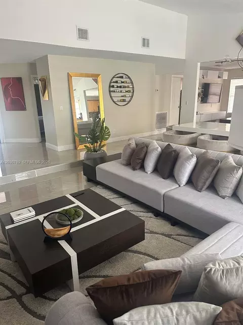 7363 NW 49th St, Lauderhill, FL 33319