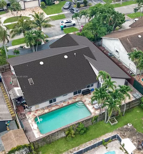 7363 NW 49th St, Lauderhill, FL 33319