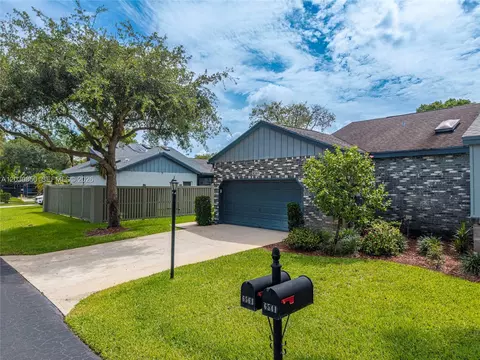 Exterior - 6561 Sutton Ct, Parkland, FL 33067 photo 5 of 17