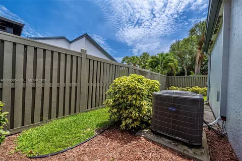 Exterior - 6561 Sutton Ct, Parkland, FL 33067 photo 10 of 17