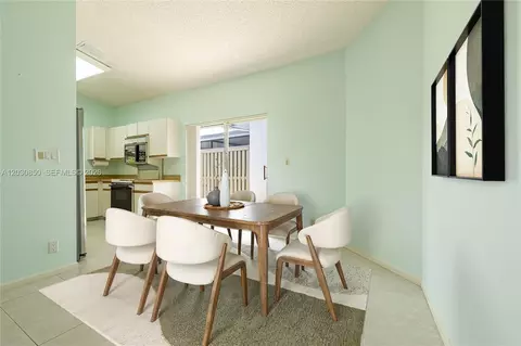Dining - 6561 Sutton Ct, Parkland, FL 33067 photo 4 of 4
