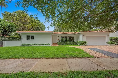 5510 Orduna Dr, Coral Gables, FL 33146