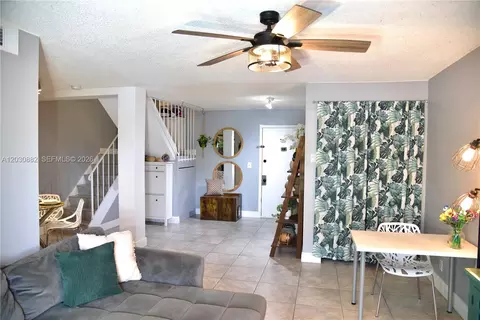 7561 NW 16th St #2303, Plantation, FL 33313