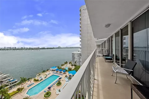 7601 E Treasure Dr #1710, North Bay Village, FL 33141