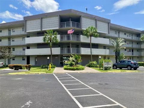 2801 NW 47th Ter #403B, Lauderdale Lakes, FL 33313