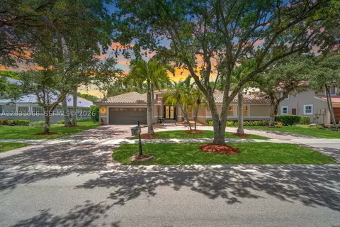 Exterior - 1776 W Eagle Trace Blvd W, Coral Springs, FL 33071 photo 2 of 9