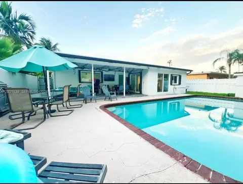 11371 NW 32nd Mnr, Sunrise, FL 33323