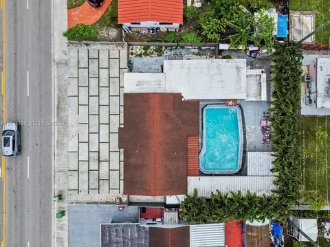 View/Area - 4265 W 8th Ave, Hialeah, FL 33012 photo 2 of 3