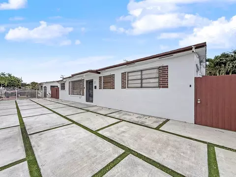 Exterior - 4265 W 8th Ave, Hialeah, FL 33012 photo 4 of 5