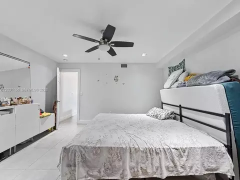 Bedroom - 4265 W 8th Ave, Hialeah, FL 33012 photo 1 of 6