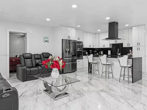 Other - 4265 W 8th Ave, Hialeah, FL 33012 photo 3 of 6