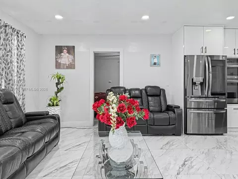 Other - 4265 W 8th Ave, Hialeah, FL 33012 photo 2 of 6