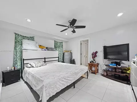 Bedroom - 4265 W 8th Ave, Hialeah, FL 33012 photo 6 of 6