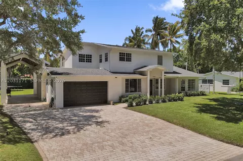 8320 SW 161st St, Palmetto Bay, FL 33157