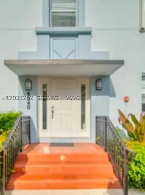 5620 SW 78th St #127D, Miami, FL 33143