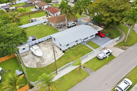300 SW 8th Ave, Florida City, FL 33034
