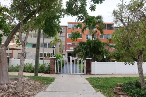 1850 NE 169th St #312, North Miami Beach, FL 33162