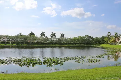 370 Carrington Dr, Weston, FL 33326