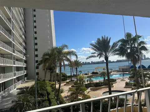 7601 E Treasure Dr #610, North Bay Village, FL 33141