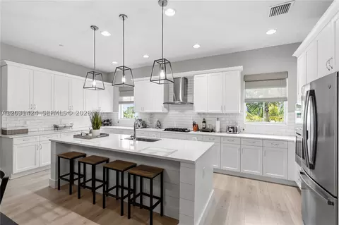 5221 Beckman Ter, Palm Beach Gardens, FL 33418