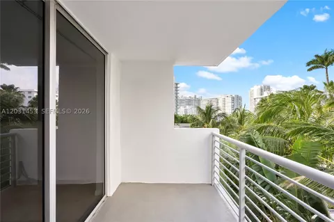 1605 Bay Rd #503, Miami Beach, FL 33139