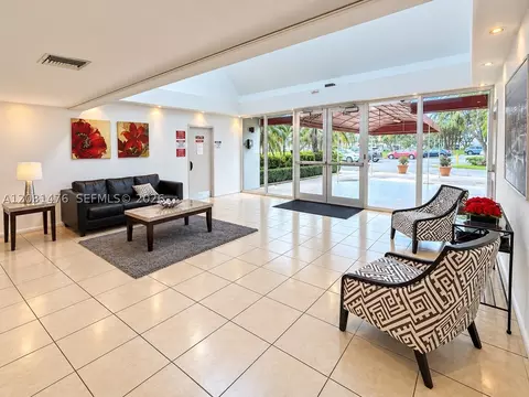 Other - 140 Lakeview Dr #211, Weston, FL 33326 photo 2 of 4