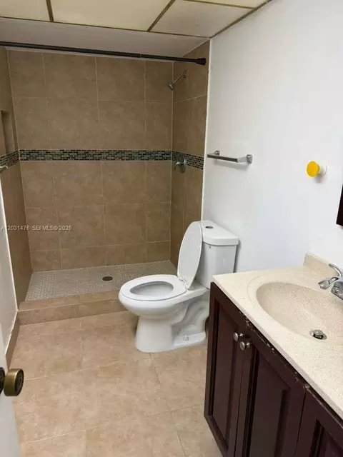 140 Lakeview Dr #211, Weston, FL 33326 photo 9