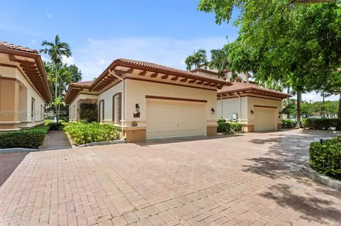 16132 Emerald Estates Dr, Weston, FL 33331