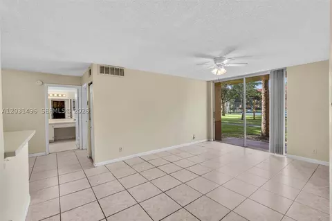 10765 Cleary Blvd #104, Plantation, FL 33324