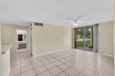 10765 Cleary Blvd #104, Plantation, FL 33324