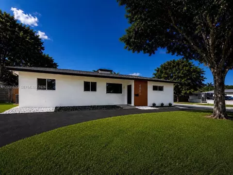 4801 Tyler St, Hollywood, FL 33021