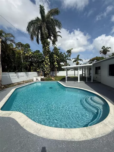 9934 SW 195th St, Cutler Bay, FL 33157
