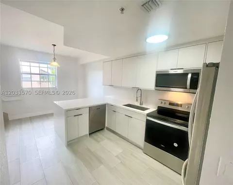 77 E 4th St #A212, Hialeah, FL 33010