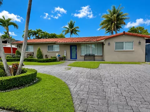 6220 W 10th Ave, Hialeah, FL 33012