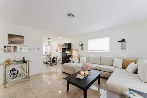 2604 NW 48th St, Tamarac, FL 33309