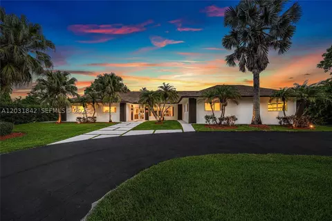 13900 Mustang Trl, Southwest Ranches, FL 33330