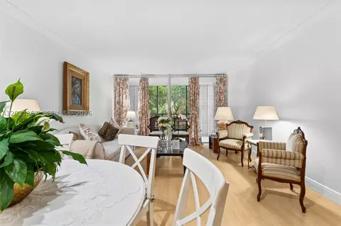 20400 Country Club Dr #203, Aventura, FL 33180