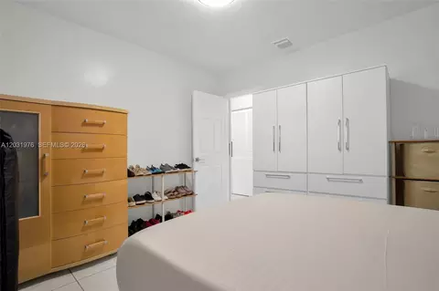 Bedroom - 855 W 70th Pl, Hialeah, FL 33014 photo 3 of 10